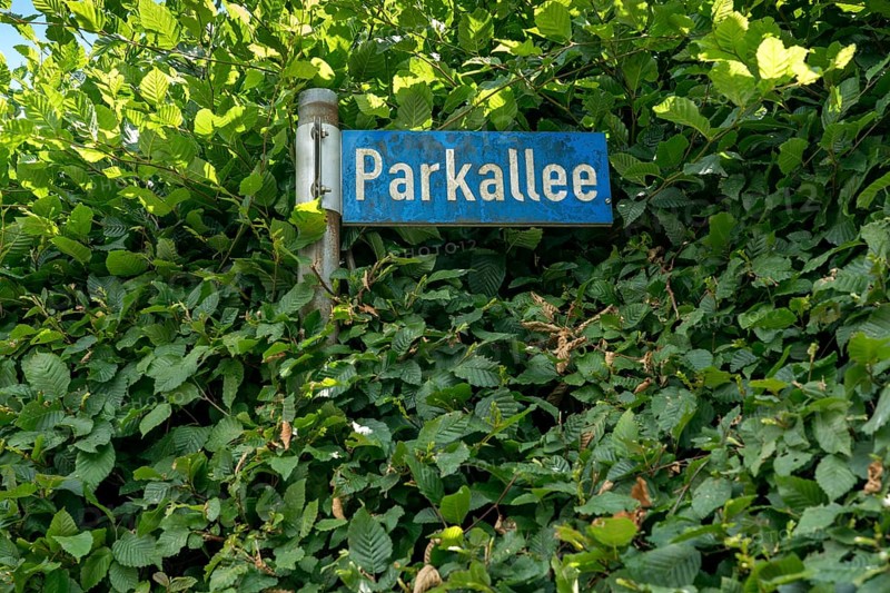 Parkallee, street sign, reich, Germany