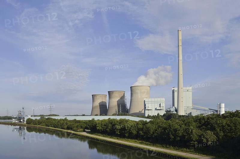 Gersteinwerk power station and Datteln-Hamm Canal, Werne-Stockum, North Rhine-Westphalia, Germany