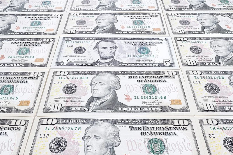 US dollar notes, 10 dollars, 5 dollars, banknotes