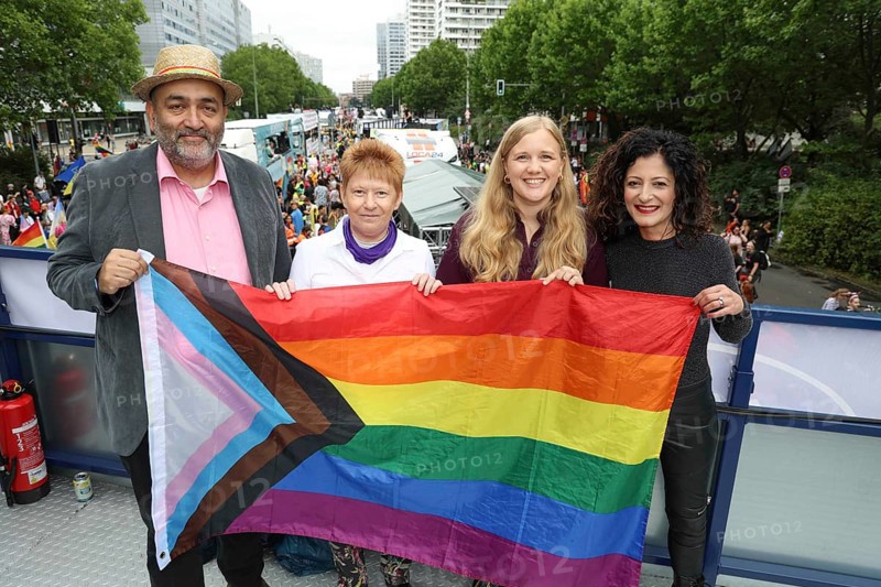 From left to right: Omid Nouripour (Vice President of the Bundestag), Petra Pau (former Vice President of the German Bundestag), Josephine Ortleb (Vice President of the Bundestag) and Cansel Kiziltepe (Berlin Senator for Labour, Social Affairs, Equality, Integration, Diversity and Anti-Discrimination) open the 47th Christopher Street Day under the motto Never again silent in Berlin on 26.07.2025