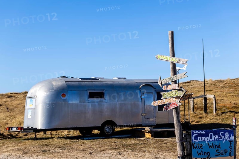Discarded caravan converted into an office, North Sea, Ellbogen, List, Schleswig-Holstein