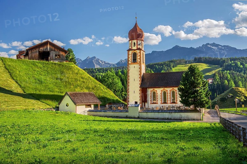 Chaplaincy church, Niederthai in the Horlachtal, side valley of the Ötztal, Stubai Alps, Tyrol, Austria