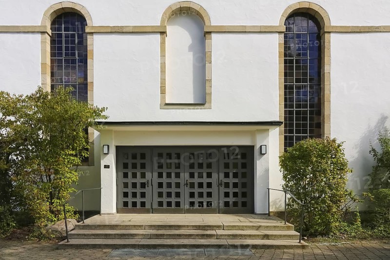 Protestant church, church, sacred building, church square, entrance, doors, detail, window, Gomaringen, district of Tübingen, Baden-Württemberg, Germany