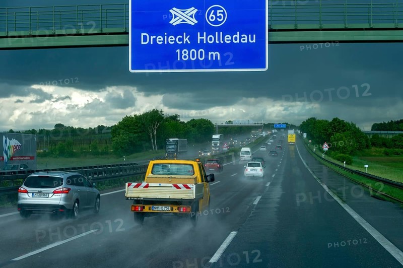 Road traffic during thunderstorm, heavy rain, poor visibility, black sky, aquaplaning, motorway A9 near Pfaffenhofen, Upper Bavaria, Bavaria, Germany
