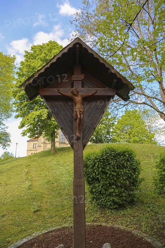 Wooden cross, crucifix, Jesus on the cross, Christian art, back of St Martinus, Catholic church, Dotternhausen, Zollernalbkreis, Baden-Württemberg, Germany