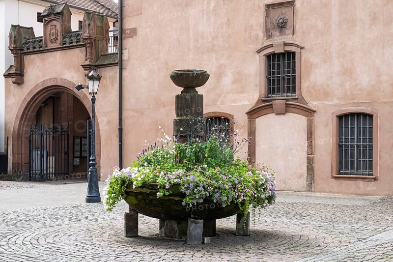 Ancienne Douane, Old Customs House, built 1515-1518, Haguenau, Hagenau, Alsace, France