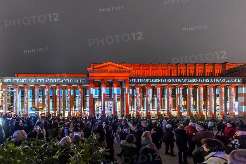 Stuttgart glows in 2025. Long shopping night in Stuttgart city center. A special attraction is the illumination of the Königsbau on Schlossplatz. The campaign was organized by the Stuttgart City Initiative (CIS) . Stuttgart, Baden-Württemberg, Germany