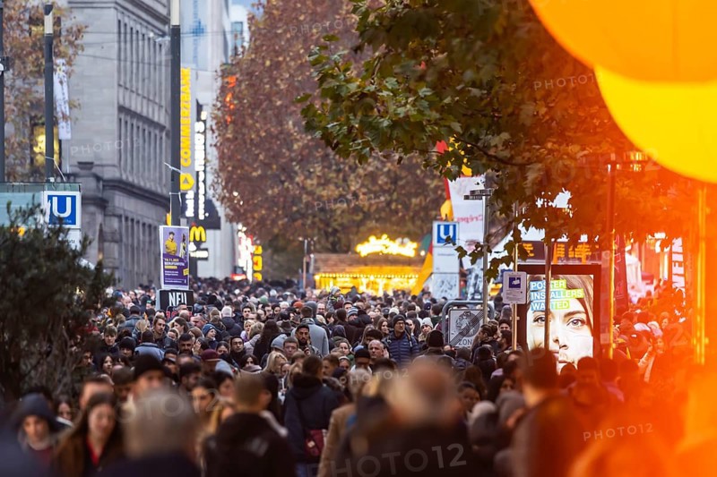 Stuttgart glows in 2025. Long shopping night in the city center. Light installations and other attractions attracted crowds of visitors. The campaign was organized by the Stuttgart City Initiative (CIS) . Stuttgart, Baden-Württemberg, Germany