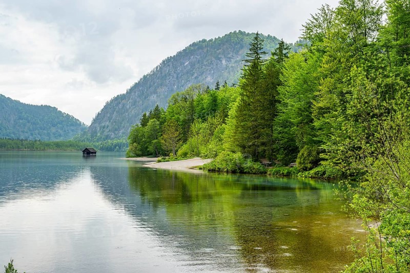 Fishing hut in lake Almsee, Grünau, Almtal, Salzkammergut, Upper Austria, Austria