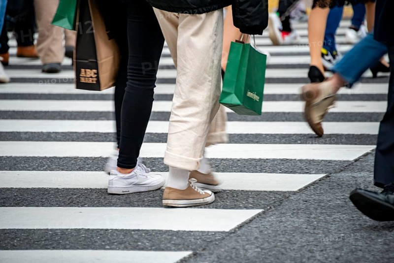 Pedestrian, crowd, lots of people crossing crosswalks, close-up, Shibuya Crossing, Shibuya, Udagawacho, Tokyo, Japan
