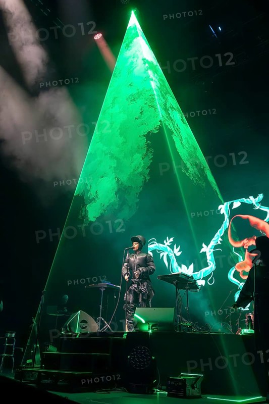Erykah Badu, singer, USA, soul, hip-hop, R&B, The Return Of Automatic Slim World Tour 2025, live at the Uber Eats Music Hall, Berlin, 04.11.2025 < english> Erykah Badu, singer, hip-hop, live at the Uber Eats Music Hall, November 4th, 2025