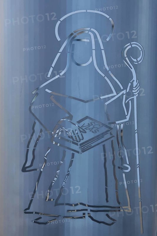 Monument with figure of Hildegard of Bingen with bishop's staff, crook, stainless steel, sheet metal, engraving, Bingen, Rhine-Hesse region, Rhineland-Palatinate, Germany