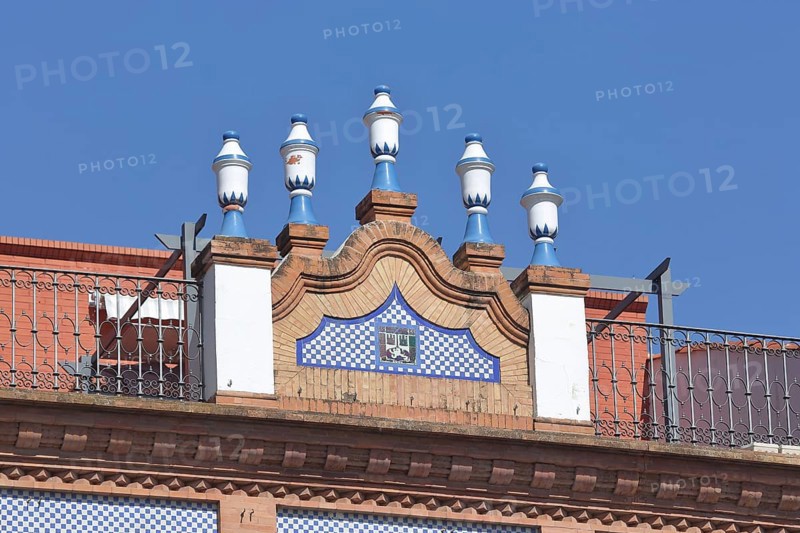Detail of the Moorish building Casa Alvarez Buiza built around 1920, Moorish, blue, white, decorations, lid vases, Buiza, Plaza de Espana, Badajoz, Extremadura, Spain