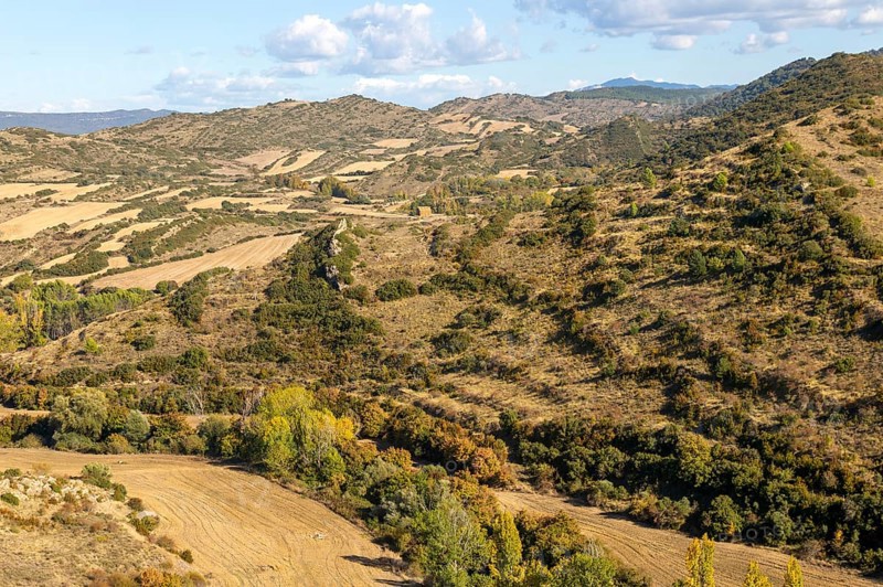 Countryside landscape view east to the Pyrenees Mountains, Sos del Rey Catolico, Cinco Villas district, Zaragoza province, Aragon, Spain