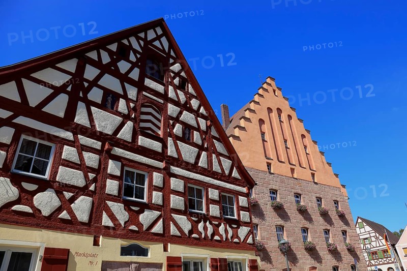 Fachwerkhäuser und Rathausplatz, city of Heideck in the district of Roth, Middle Franconia, Bavaria, Germany