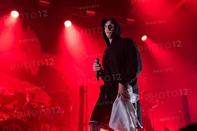 Carlito (Carlos Charlemoine), singer of Irie Révoltés live on Irieunion - Le Re-Tour pour une année! Tour in Berlin's Columbiahalle on 31.10.2025