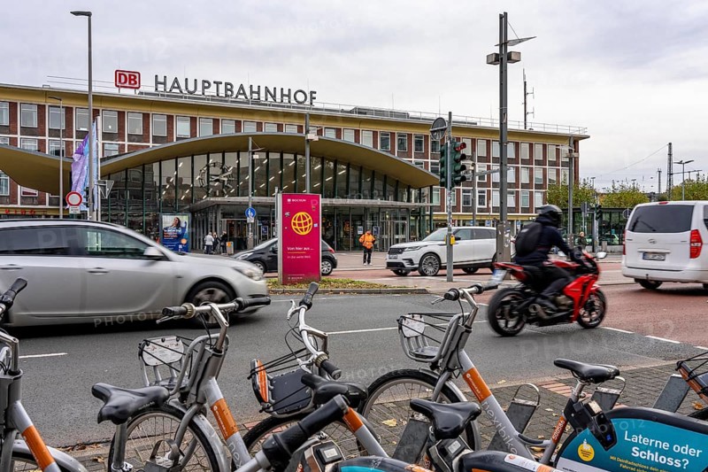 Bochum Central Station, Station Hall, Station Foreground, Bicycle Parking, Nextbike Station, Metropolradruhr, North Rhine-Westphalia, Germany
