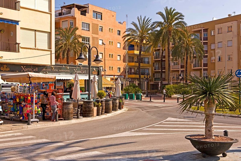 Pedestrian zone at the harbor, palm trees, Moraira, former fishing village, pearl of the Costa Blanca, Valencia, Costa Blanca, Spain