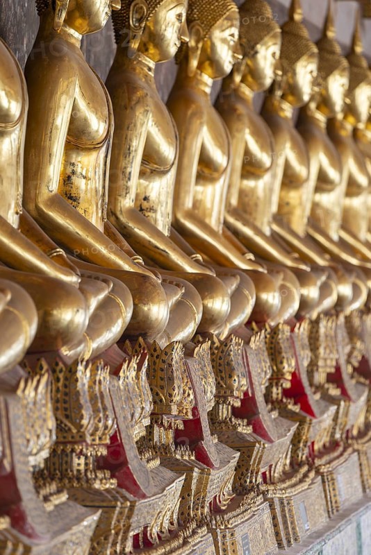 Gilded Buddha statues (Bhumispara mudra: Buddha Gautama at the moment of enlightenment), Wat Suthat Thepwararam, Royal Temple, Phra Nakhon, Bangkok, Thailand