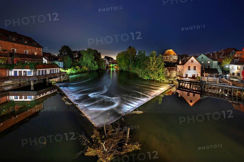 Nocturnal view of Pegnitz with dam and grinding mill, Lauf an der Pegnitz, Middle Franconia, Bavaria, Germany
