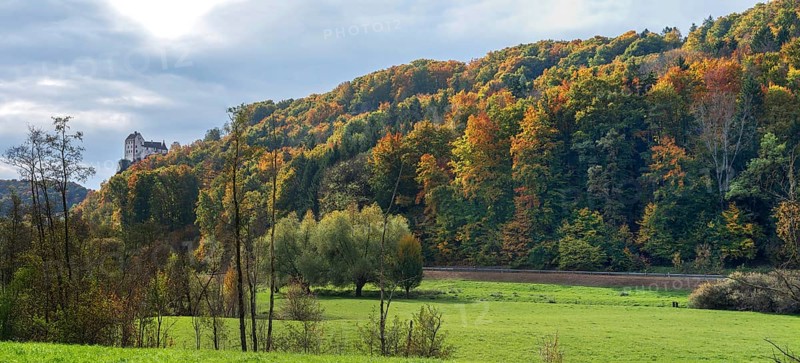 Mixed autumn forest, Egloffstein Castle on the left, Egloffstein, Franconian Switzerland, Upper Franconia, Bavaria, Germany