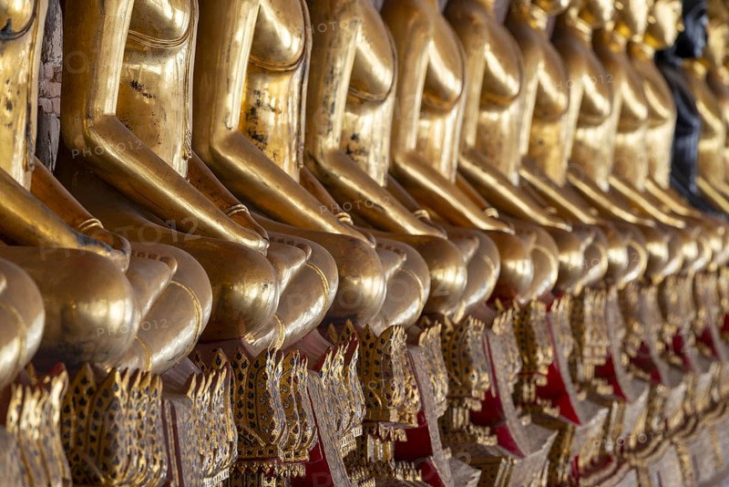 Gilded Buddha statues (Bhumispara mudra: Buddha Gautama at the moment of enlightenment), Wat Suthat Thepwararam, Royal Temple, Phra Nakhon, Bangkok, Thailand