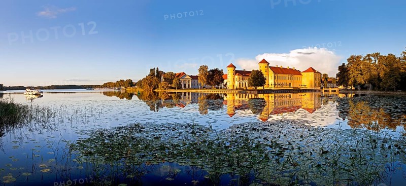 Rheinsberg Castle, lakeside with Lake Grienerick, Ostprignitz-Ruppin district, prime example of Friederician Rococo, Brandenburg, Germany