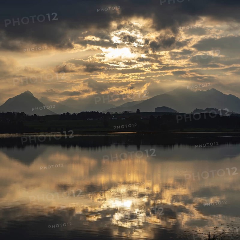 Sunset, Hopfensee, Hopfen am See, near Füssen, Ostallgäu, Allgäu, Bavaria, Germany