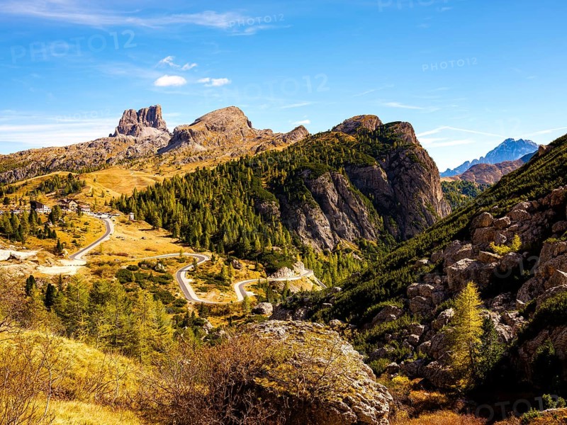 Alpine panorama above the Falzarego Pass, back Averau, right Civetta, Dolomites, Alps, Belluno province, Veneto region, Italy