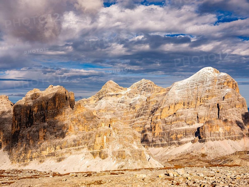 Lagazuoi and Tofana di Rozes rock massif in the evening light, Dolomites, Alps, Belluno province, Veneto region, Italy