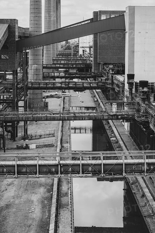 Zollverein coking plant, coke ovens, chimneys, conveyor bridges, view from above, black and white photo, UNESCO World Heritage Site, Essen, Ruhr area, North Rhine-Westphalia, Germany