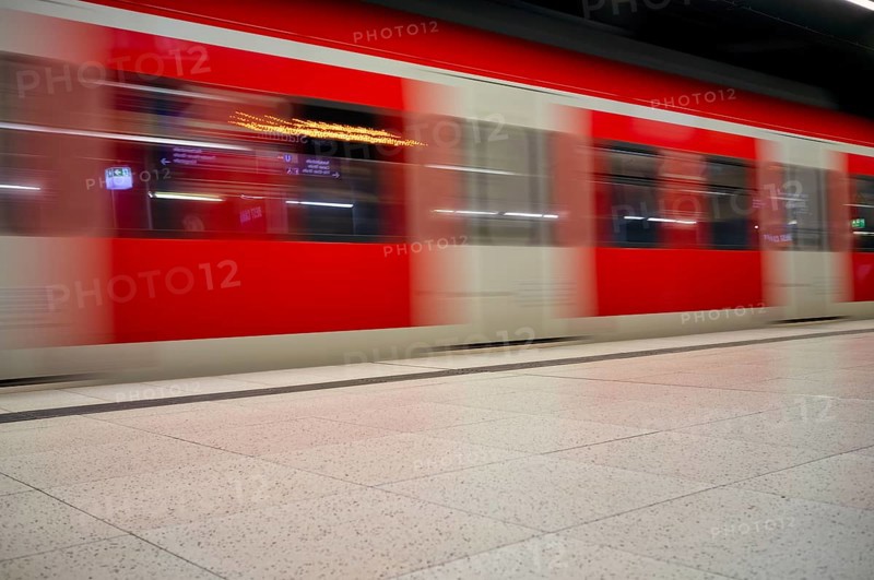 Underground arriving S-Bahn, train, class 420 in traffic red, platform, stop, station city centre, public transport, movement effect, VVS, Verkehrsverbund Stuttgart, local transport, Stuttgart, Baden-Württemberg, Germany