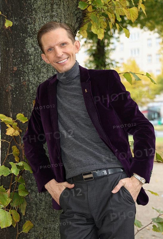 Marc Rudolf at the annual press conference for the 2025/2026 season at the Theater am Frankfurter Tor. Berlin, 07.10.2025