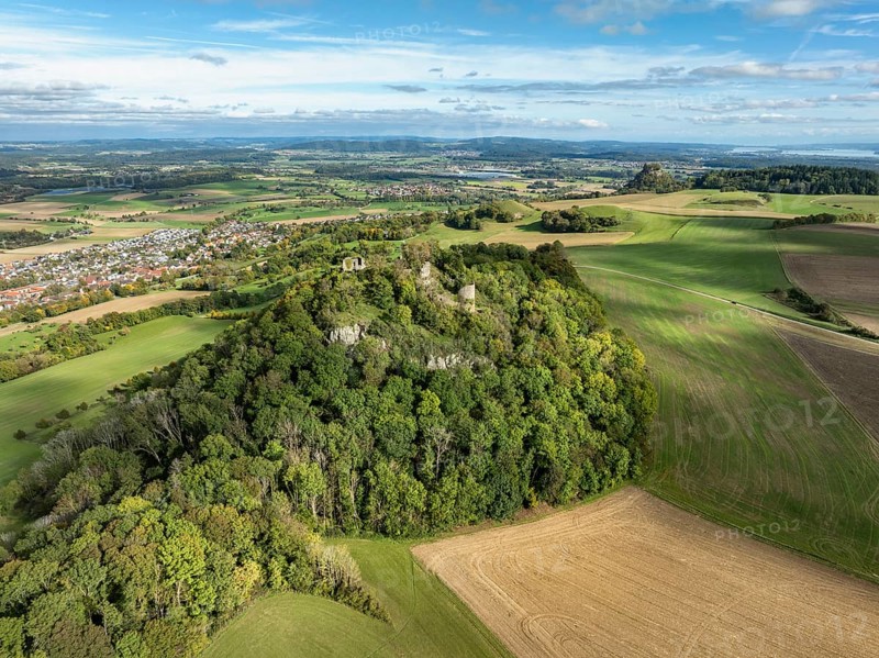 Aerial view of the Hegau volcano and the Mägdeberg castle ruins, with the Hohenkrähen and Lake Constance on the horizon, district of Constance, Baden-Württemberg, Germany