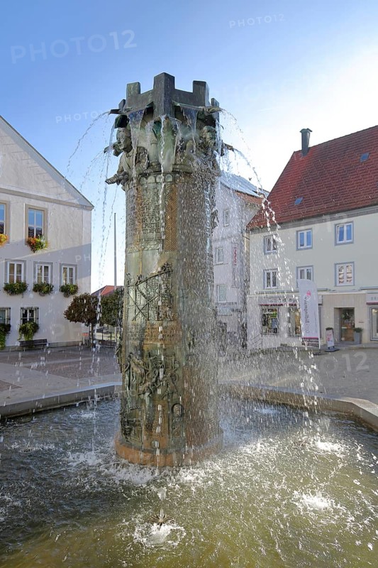 Town hall fountain with reliefs and figures by Klaus Ringwald 1998, water features, market square, Hechingen, Swabian Alb, Baden-Württemberg, Germany