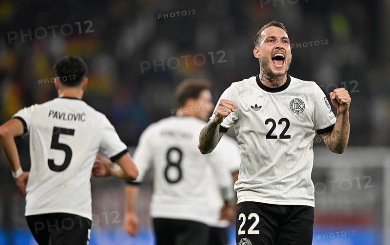 Goal celebration David Raum GER (22) Gesture Gesture Aleksandar Pavlovic GER (05) Leon Goretzka GER (08) World Cup qualifier, international match, Germany v Luxembourg, PreZero Arena, Sinsheim, Baden-Württemberg, Germany