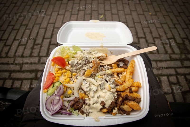 Styrofoam box with fries, vegetables, gyros and sauce, and a wooden fork, fast food, Eidsvoll, Akershus, Norway