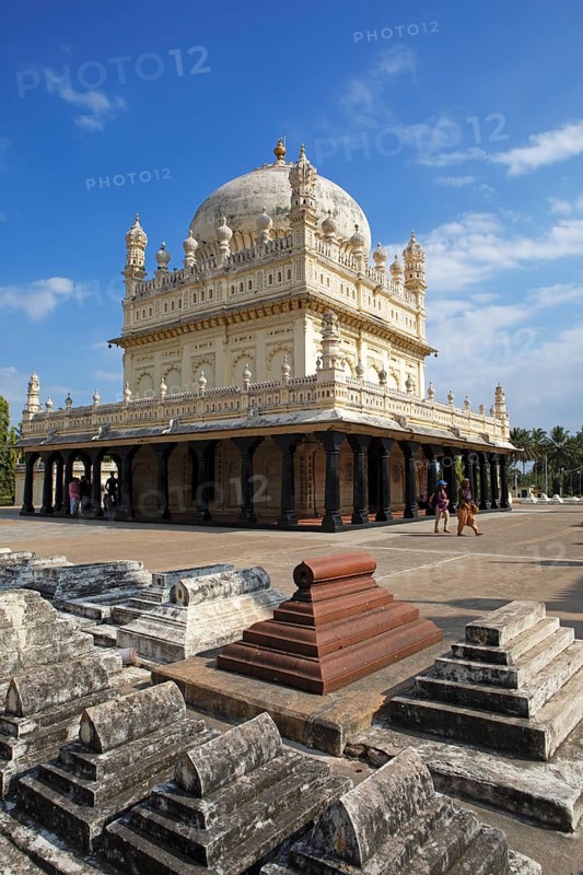 Gumbaz or mausoleum of Tipu Sultan and his family, Srirangapatna, Karnataka, India