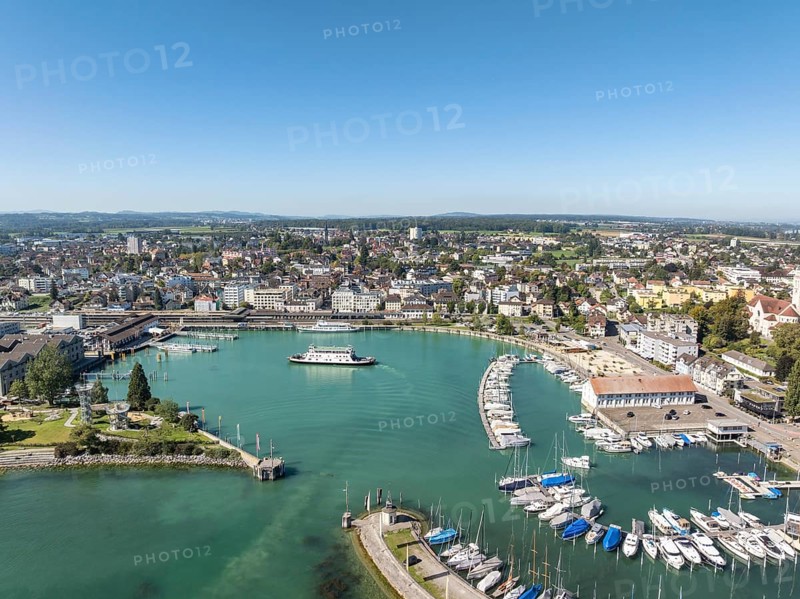 Harbour area, ferry port, marina, marina of Romanshorn with Seepark and the incoming ferry MF Friedrichshafen, ferry connection Romanshorn, Friedrichshafen, aerial view, Lake Constance, Canton Thurgau, Switzerland