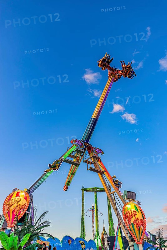 Oktoberfest attraction ride Flip Flac, Festwiese, Theresienwiese, Oktoberfest, Munich, Upper Bavaria, Bavaria, Germany