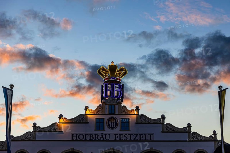 Illuminated crown of the Hofbräu marquee in the evening light, Festwiese, Theresienwiese, Oktoberfest, Munich, Upper Bavaria, Bavaria, Germany