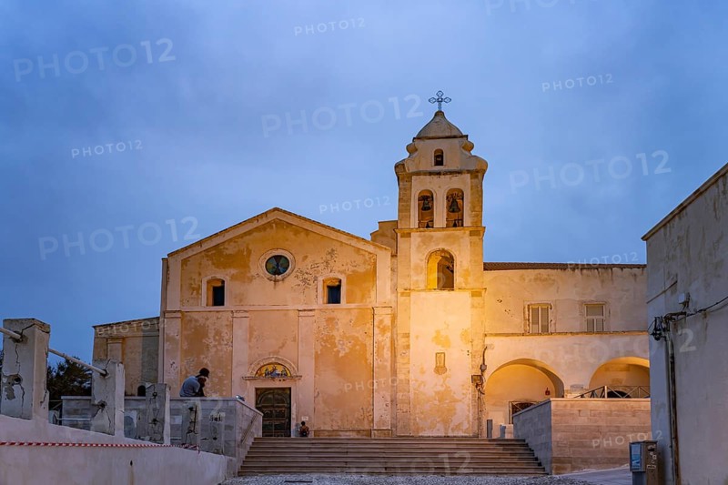 The church Chiesa di San Francesco at dusk, Vieste, Gargano, Apulia, Italy