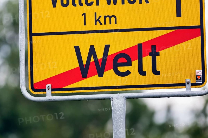 Town sign, traffic sign at the end of the village, end of the village world, inscription, village on the Eiderstedt peninsula, North Frisia, Germany