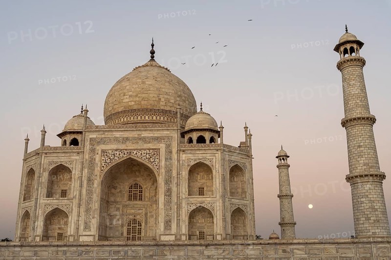 Taj Mahal at dawn, Tajganj, Agra, Uttar Pradesh, India