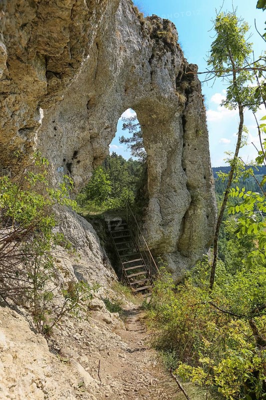 Teufelstorffelsen, Jura rock, gate-like breakthrough, stairs, natural monument between Gammertingen and Hettingen, Zollernalbkreis, Swabian Alb, Baden-Württemberg, Germany