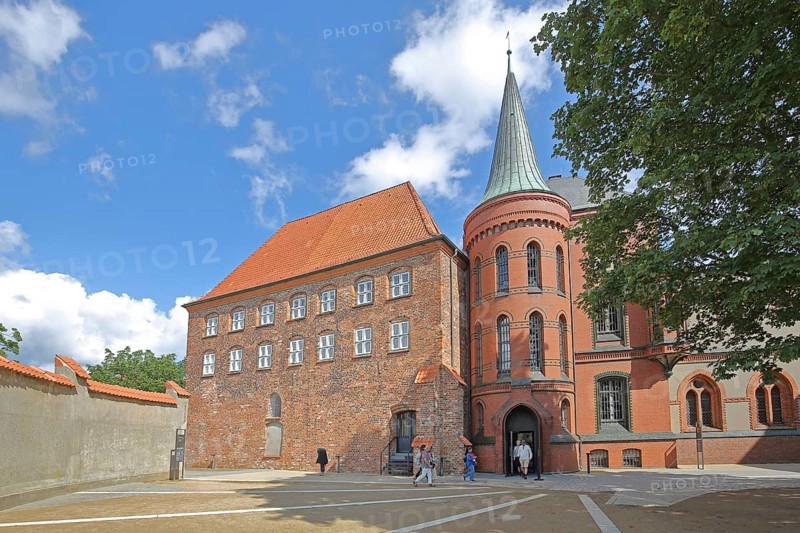 European Hanseatic Museum on Marstallweg, historic brick building, inner courtyard, Old Town, Lübeck, Schleswig-Holstein, Germany