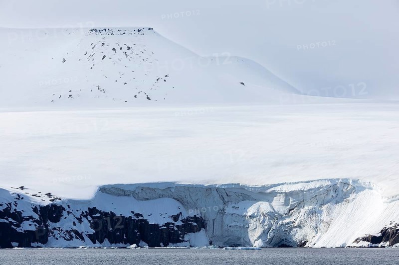 Mountain range, Sea, Alkefjellet, Spitsbergen, Svalbard