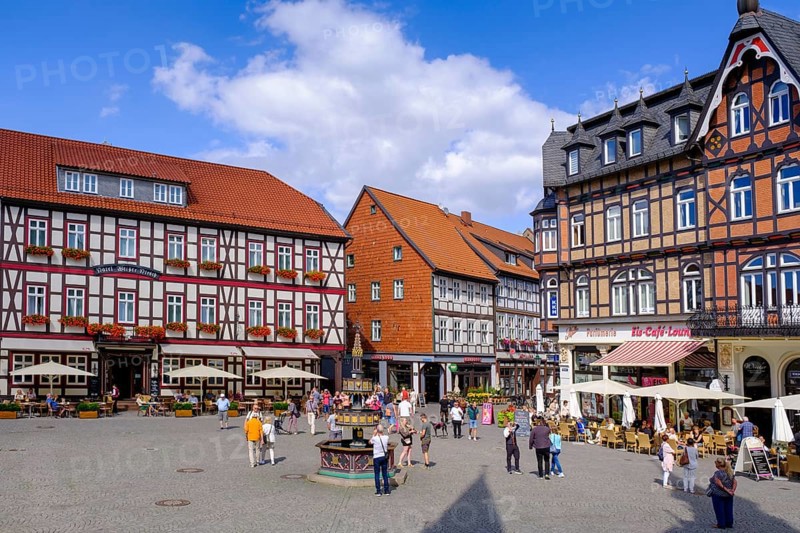 Half-timbered houses on the market square, Wernigerode, Harz, Saxony-Anhalt, Germany