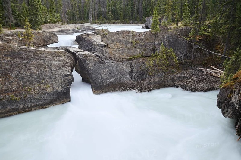 Natural Bridge, Kicking Horse River, Yoho National Park, British Columbia, Canada