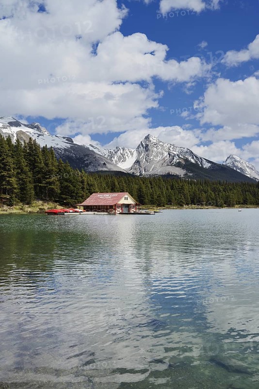 Maligne Lake with boathouse, Curly Phillips Boathouse, Jasper National Park, Alberta, Canada